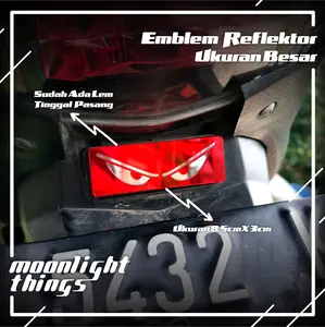 Garnish / Emblem Reflektor Mata Kucing Akrilik Spakbor Belakang Motor Aerox Vario Nmax PCX Scoopy Xmax - MOONLight Things
