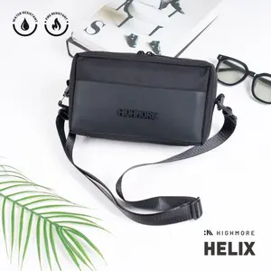 HIGHMORE HELIX Tas Selempang Pria 3IN1 Premium Clutch & Handbag Anti Air & Tahan Api Bahan Polyester Filament Desain Elegan dan Modern Ukuran 23x5x15 cm Tali Adjustable