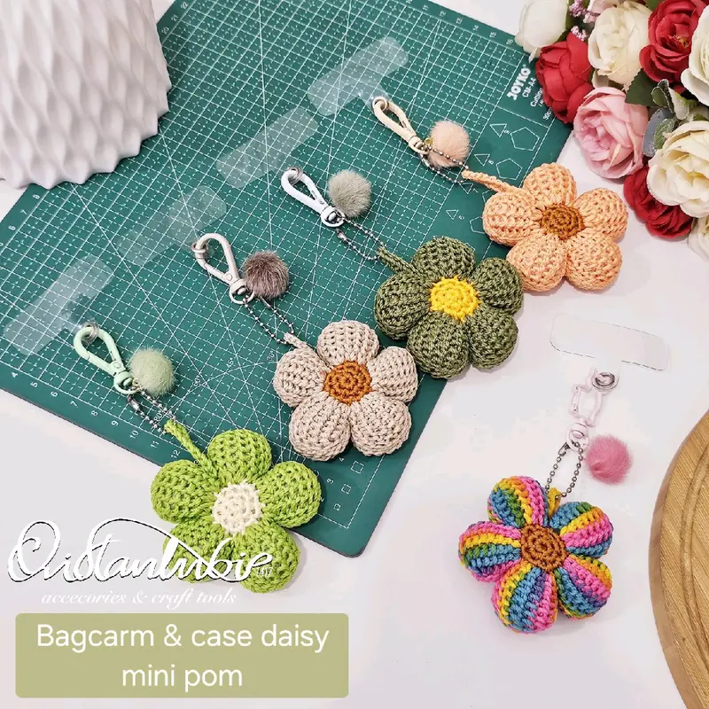 BagCarm 2in1 & Case Daisy Mini Pompom free landyard 0
