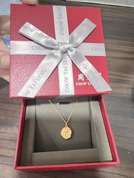 Product Review of 【Chow Tai Seng】18K Au750 Gold Rose Flower & Abacus Hot-selling Daily Fashion Pendant Necklace (with gift chain) from J**️ 0