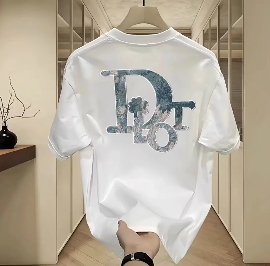 T-shirt Custom Streetwear Tampilan Mode yang Nyaman dan Stylish - Pria
