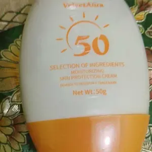 SPF50+ Sunscreen Wajah Sunblock Wajahdan Badan 50g Refreshing Non-GreasySUNBLOCK TABIR SURYA & AFTERSUN TabirSurya Pelembab Dan Pelindung Kulit WhiteningSunscreen UV Protection Premium Lotion sunscreen krim sunscreen dry skin