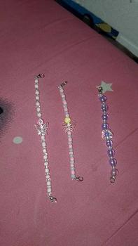 Product Review of HAPPY DIY 1 kotak manik-manik pasir - Manik-manik payet pasir kemasan DIY (dilengkapi dengan 10 kait + 0,7 tali elastis + 2 meter tali satin + 1 gunting + 10 cincin datar) Kerajinan from 菲**️ 1