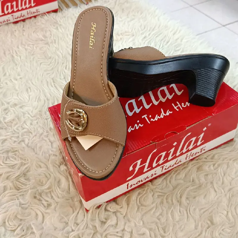 sandal hailai bidang besar size 36-40 hless. 5.turun 1 no 2