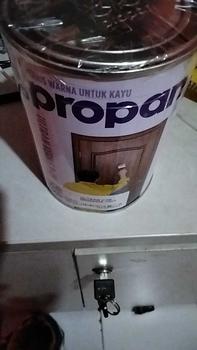 Product Review of Cat Politur Ultran Vernis V-09 Propan Paint - Plitur Kayu Murah from n**l 0