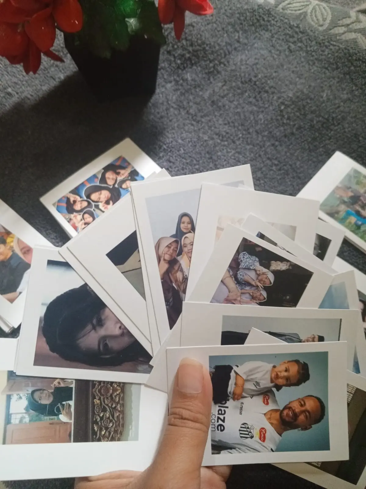1 Hari Jadi Cetak Foto  Polaroid 2R ISI 100 untuk Momen Spesial, Cetak Sekarang juga!"Bisa COD Dan Gratis Ongkir
