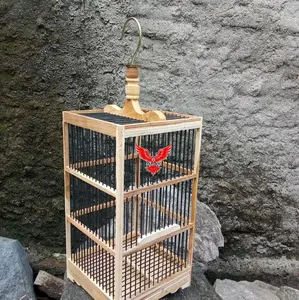 SANGKAR BURCIL UK 20x20 BAHAN JATI FUUL BURUNG KECIL Cocok untuk Pemeliharaan di Rumah dengan Kenyamanan Maksimal. AMBRUKAN/BELUM RAKITAN.