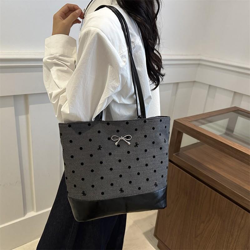 Polka dot print bow shoulder bag fashion trend large capacity casual bag underarm tote bag para sa mga kababaihan