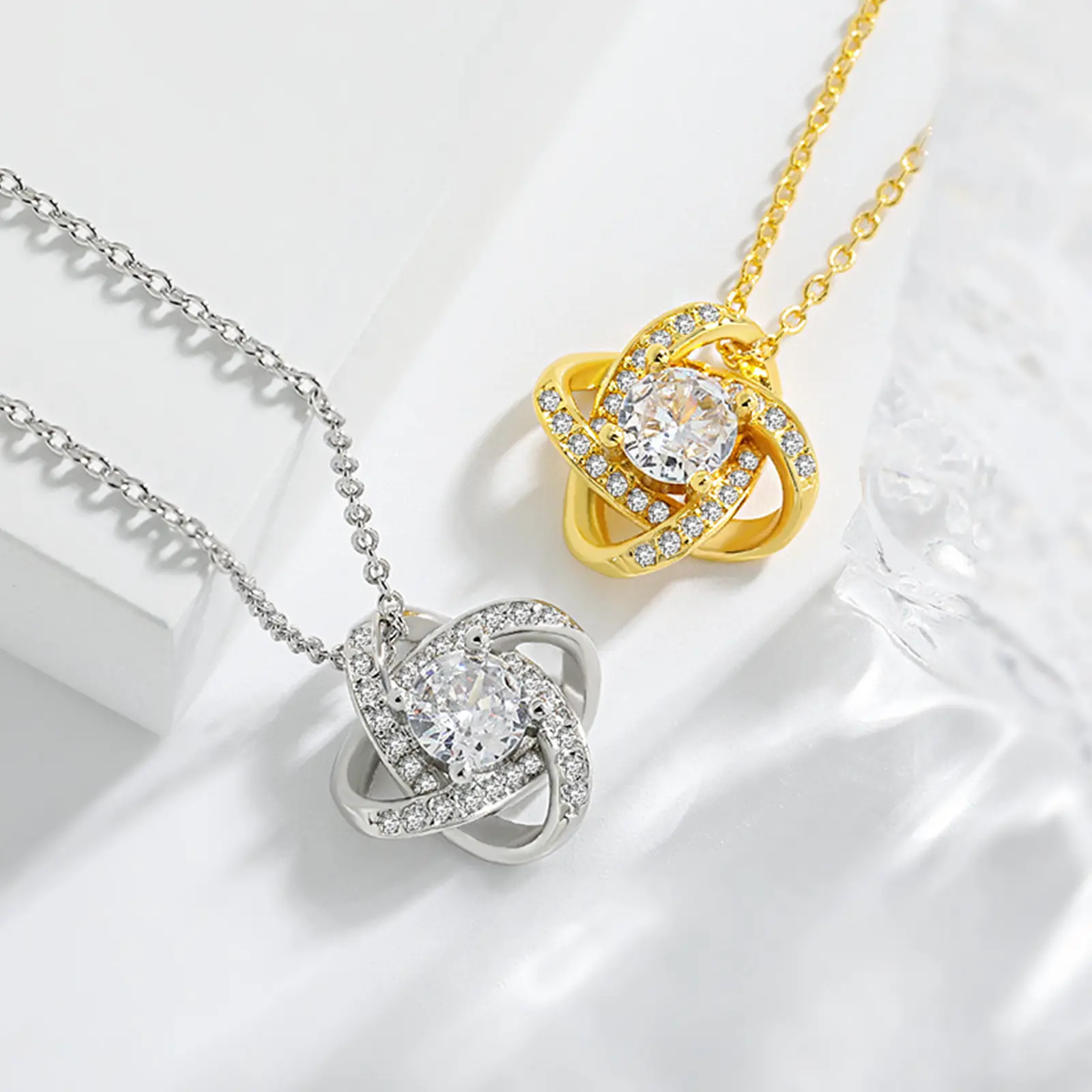 Lucky Four Leaf Charm Clavicle Chain Necklace