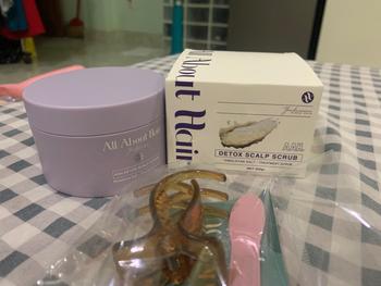 Product Review of Tẩy Tế Bào Chết Da Đầu All About Hair 200gr - Chăm Sóc Tóc, Dưỡng Tóc ( Tặng Xịt Biotin 50ml) from T**ི ♈** 0