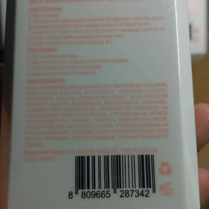 Glad2Glow Milk Amino Acid Gentle Cleanser Brightening Face Wash 80ml | Sabun Cuci Muka Pembersih Wajah 3