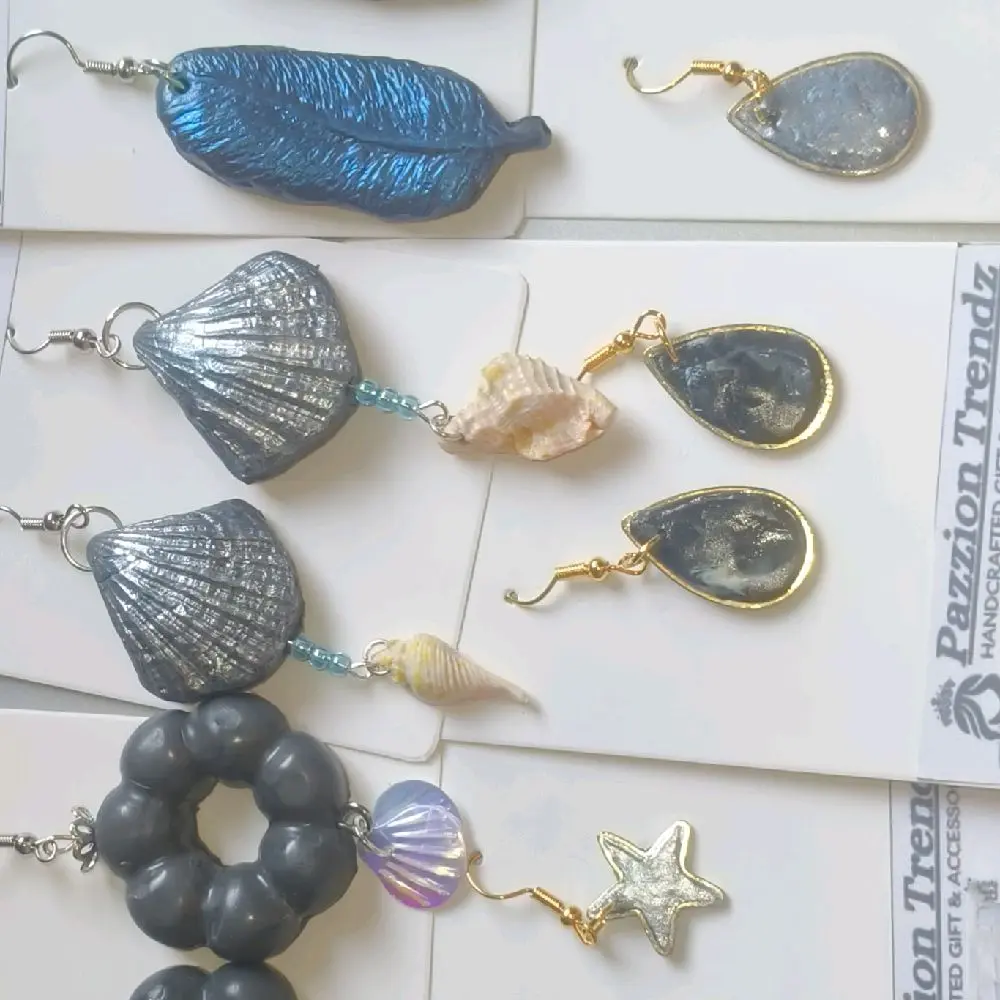 Women's Dangling Earring - Fashion Accessories