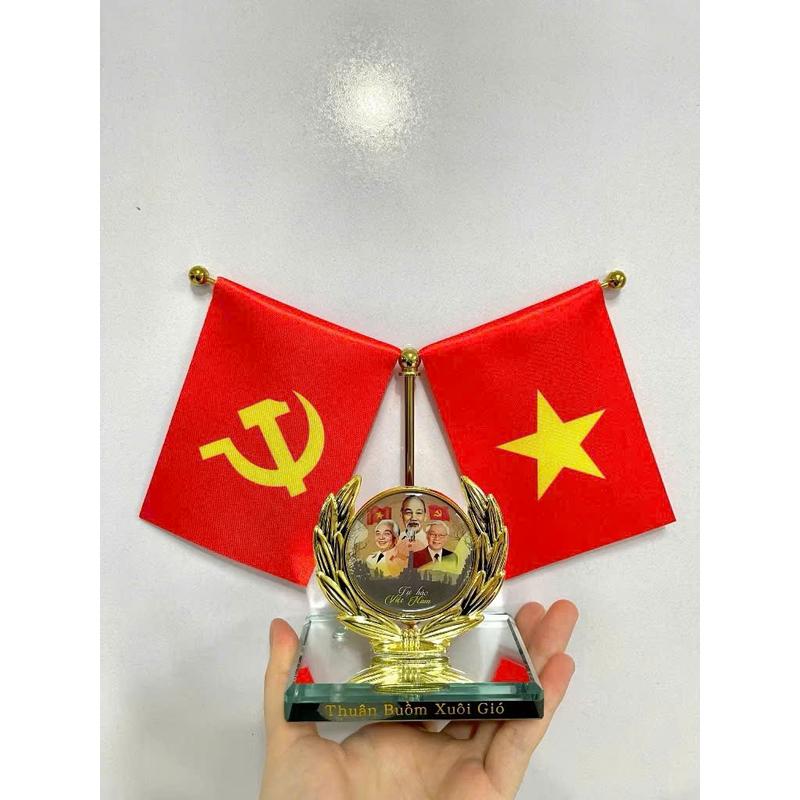 CỜ TỔ QUỐC, CỜ ĐẢNG TÔI YÊU VIỆT NAM. Vật phẩm trang trí taplo xe ô tô, bàn làm việc, góc tủ trưng bày và làm quà tặng 1