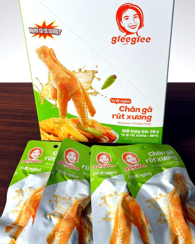Chân gà không xương vị ớt ngâm 210g Gleeglee nguyên cái rút xương snack gà cay