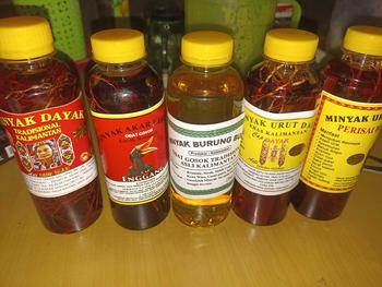 Product Review of Paket 4 pcs Minyak Urut Dayak Kalimantan Tubuh - Akar Seluang Belum, Ginseng Hutan, Sereh & Palawija - herbal Gatal from f**7 0