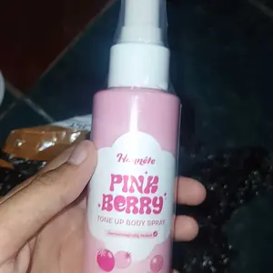 Honnete Pink Berry Tone Up Body Spray Mencerahkan Kulit Melembabkan Menghidrasi Sun Protection Wangi Seharian Halal BPOM