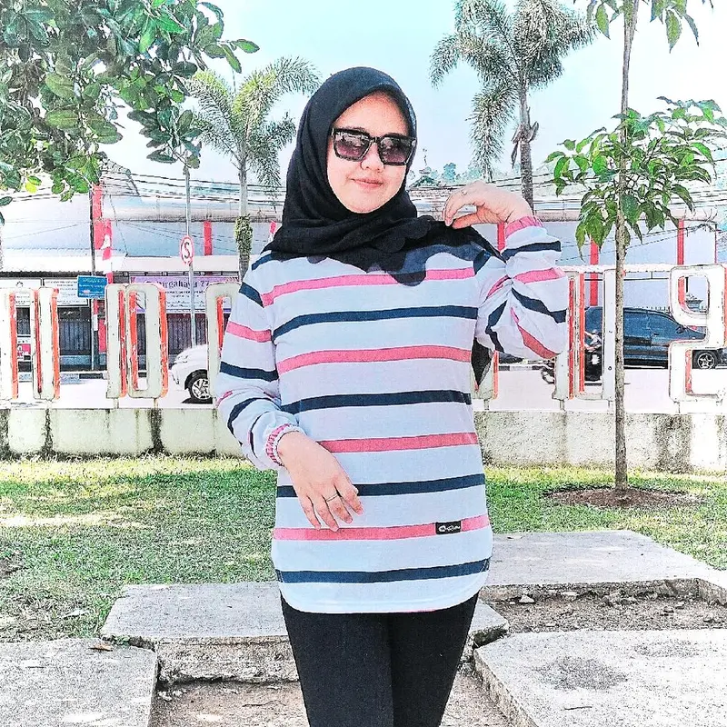 Kaos Atasan Wanita Oval Motif Terbaru Kain Katun Combad Premium Adem 6