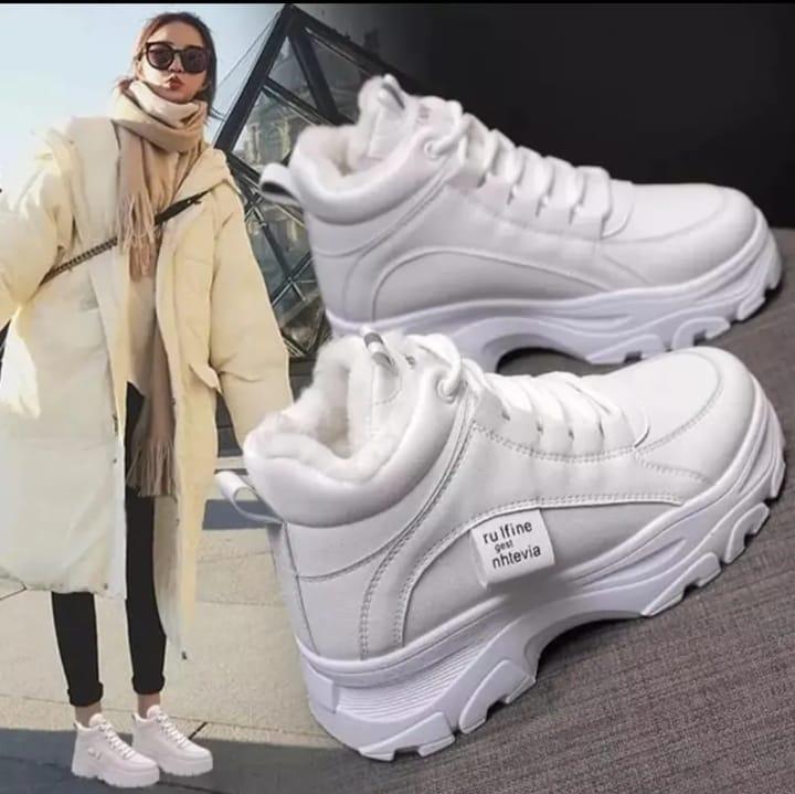 SEPATU BOOTS BUL WANITA - SEPATU SNAKERS WANITA - SEPATU BOOTS BULU WANITA MODEL TERBARU DENGAN HARGA MURAH 7