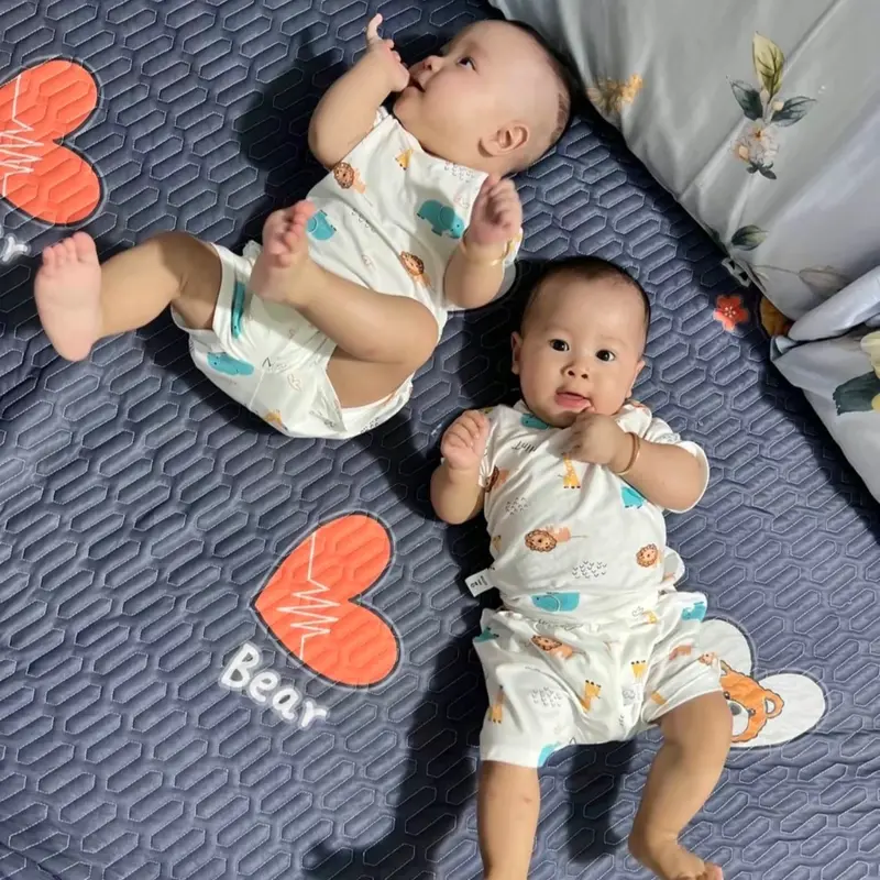 { CHẤT MÁT, VẢI ĐẸP} Combo 3-Combo 5 Bộ Cộc Tay Cài Vai NỀN TRẮNG Cho Bé Trai, Bé Gái Chất Petit Mềm Mại, Mát Lạnh Từ 5-14Kg_M26 2