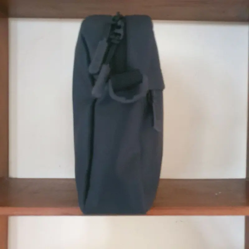 Tas Selempang & Bahu Marokano Anti Robek Bimo Waterproof dengan 2 Saku Ukuran HP dan Dompet - Hitam, Pria Multikompartemen - Kanvas - Slingbag, Cowok 1