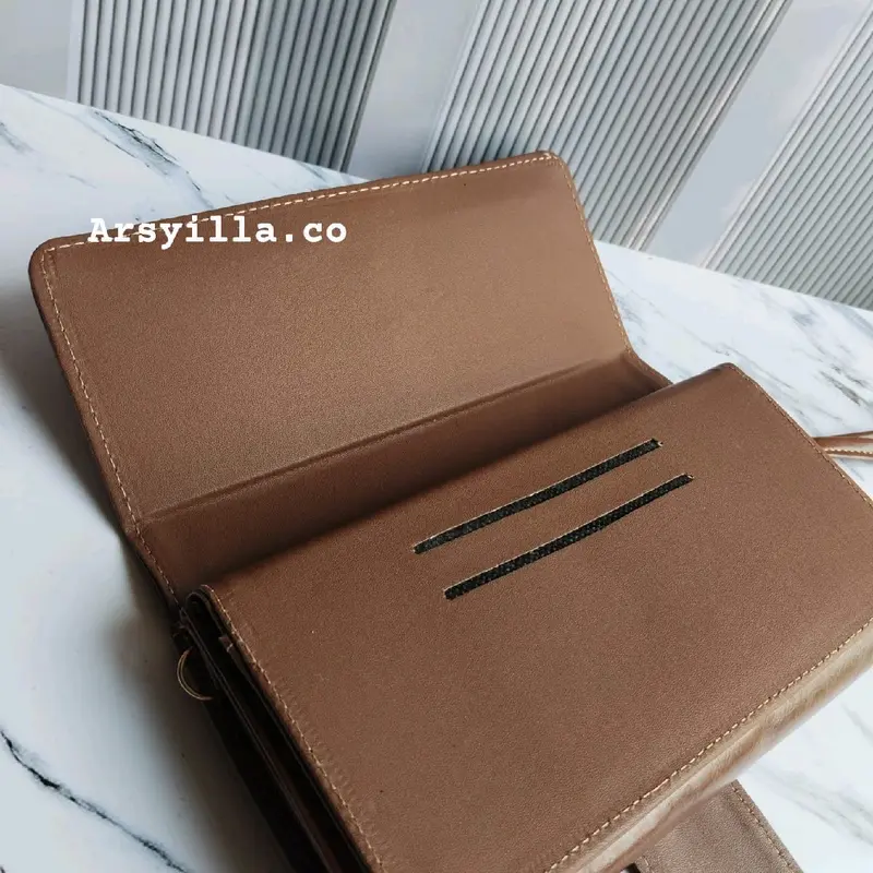 Dompet Wanita dengan Harga Promosi Kartu 1