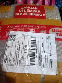 Product Review of Paket Castangel,kacang,nastar,bola² susu from a**m 0