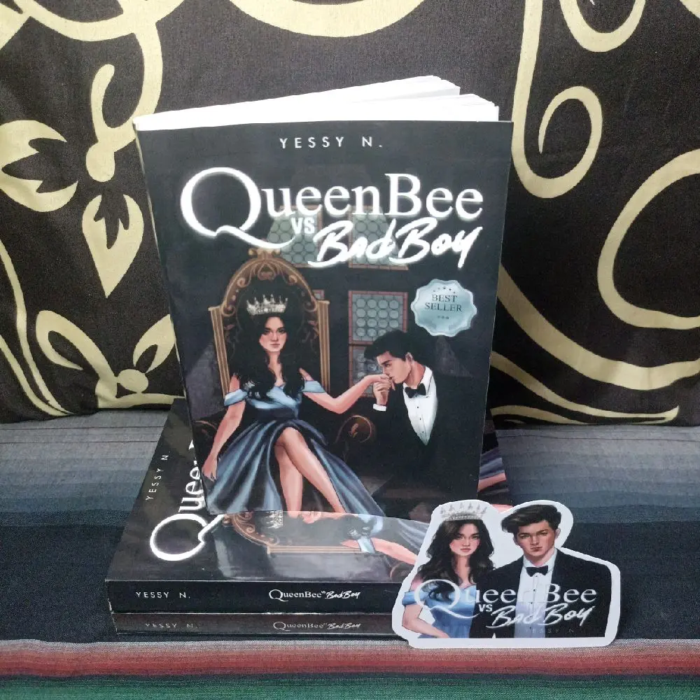 NOVEL REMAJA / ROMANCE / WATTPAD / QUEEN BEE VS BAD BOY / BESTSELLER