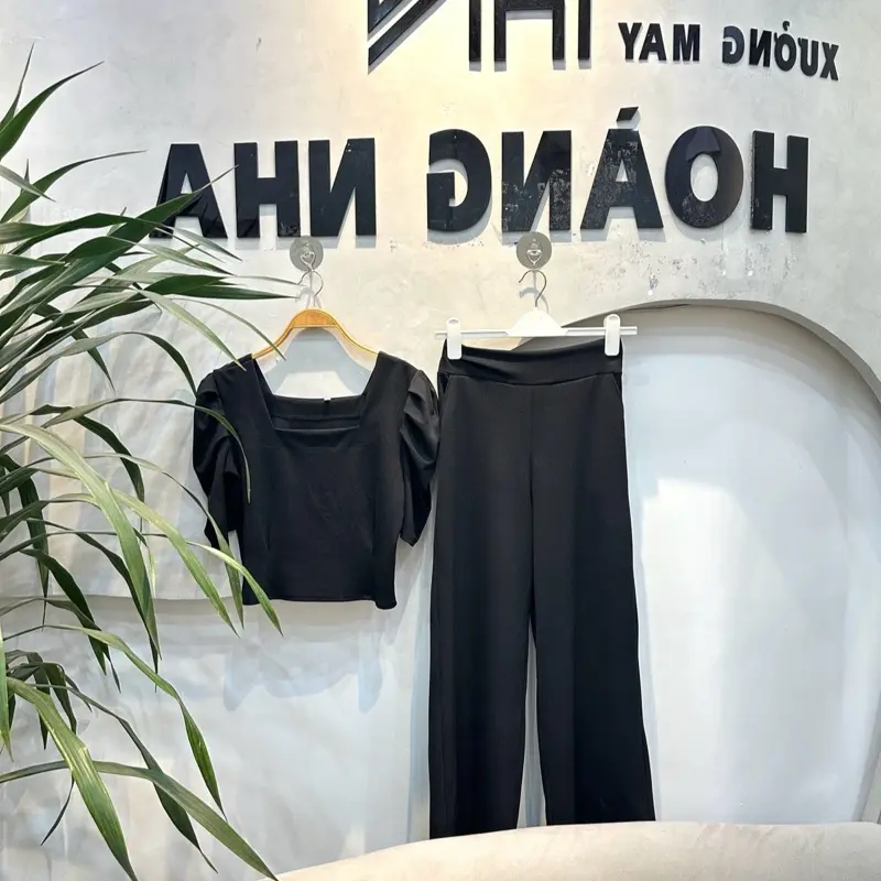 {SET BỘ ĐEN CỔ VUÔNG ỐNG SUÔNG RỘNG} TAY PHỒNG FROM CROPTOP quần DÀI ỐNG SUÔNG RỘNG size 40-70kg