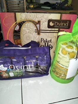 Product Review of Hampers Mawar Ungu Ovina Sugar Candy Rose murah dan unik  ( AFL) Botol Paket Coklat Permen Toples Gummy Snacks Food Makanan Choco Red Chocolate Cemilan from C**a 0