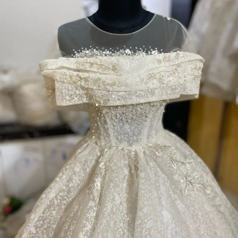 gaun Pengantin Wanita Putih Bersih