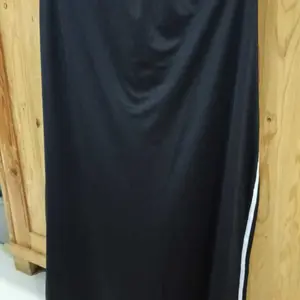 GROSIRHIJABKU Legging Rok Wanita Panjang Syari Belah Samping List Trendi Olahraga Jogging Gowes (LR Panjang)
