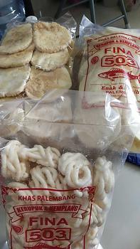 Product Review of PAKET A (KEMPLANG BAKAR ISI 20 LONJONG + KERUPUK + MINI from A**y ** 0