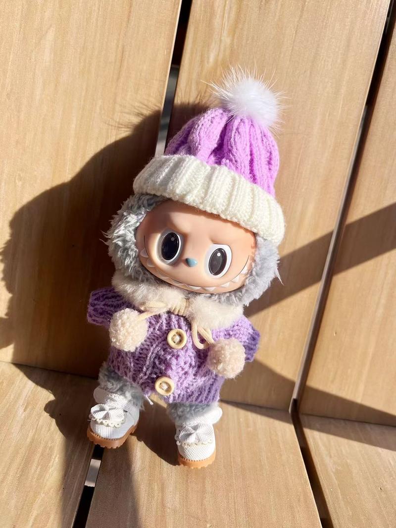 Product Introduction of 34.Doll clothes macaron generation 2 generation rabu cloth pink. Purple. Red wooden button sweater, ball ball scarf , beanie, hat rabu cloth cute warm pendant to wear 4