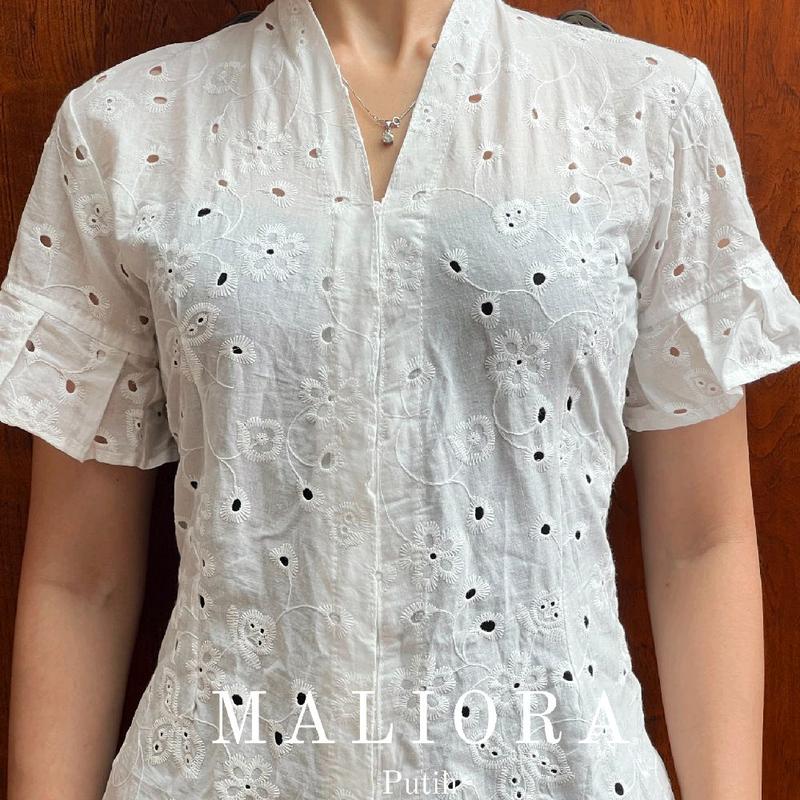 Atasan Kebaya Kartini Lengan Pendek Katun Bordir Maliora 8
