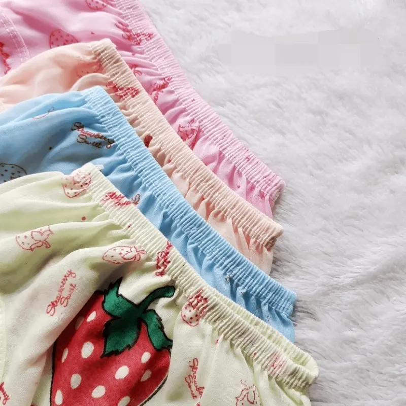 12 PCS Celana Dalam Anak Motif Strawberry untuk Usia 2-7 Tahun 1