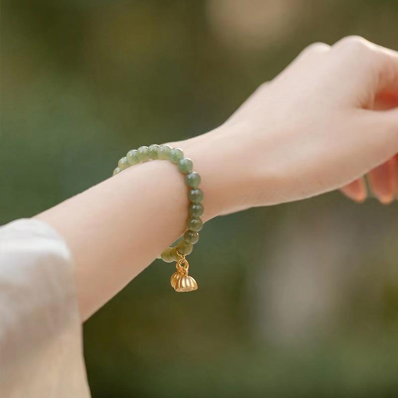Product Introduction of Ladies Classic Green Bead Bracelet Brass Gilding Lotus Pendant Exquisite Girl Gift 17