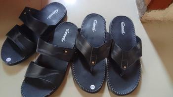 Product Review of SANDAL PRIA COWOK CASUAL BELI 1 GRATIS 1  PROMO Sendal Slop Kulit Pria Japit Slop Selop Jepit from h**0 3
