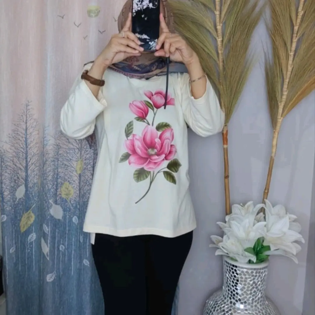 Kaos Wanita Flora Series Baju Oversize