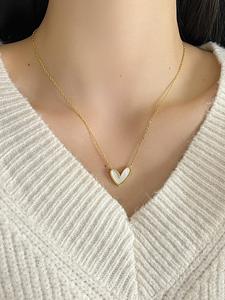 Collar de corazón para mujer, cadena de acero de titanio, accesorio de moda moderno, duradero y elegante, regalo ideal para ella, opción perfecta para parejas