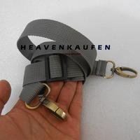 Gambar Tali Tas Selempang Strap Tas Pria Lebar 2,5 cm Warna Abu Abu Kait ATG Bakar - abu abu dari Heaven Kaufen Kota Malang 2 Tokopedia
