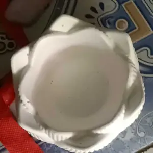 Tempat Wadah Lilin Aromaterapi / Tempat wadah pembakar dupa aromaterapi/ model Bunga Teratai Putih.