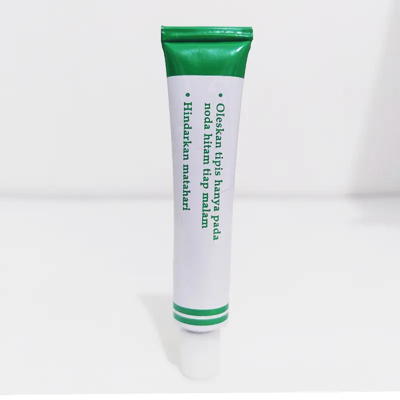 Liz Skincare Paket Flek Hitam 4 in 1 Facial Wash Krim Pemutih Malam Siang Sunscreen Tabir Surya - Pencerah Lightening 3