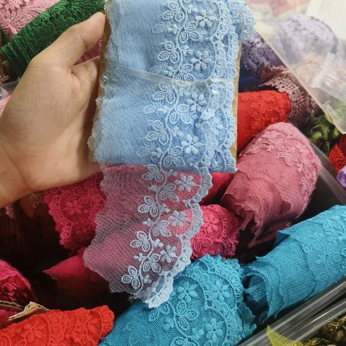 Renda tile Seroja Ulir lebar 7cm / renda tile meteran harga per 90cm Renda tile Seroja Ulir lebar 7cm / renda tile meteran harga per 90cm