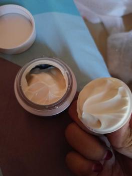 Product Review of NEUTROGENA Visible Repair Regenerating Cream 50g -  Facial Moisturizer - Skincare Retinol Anti Aging from L**p 1