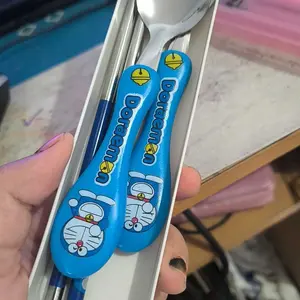 Dewi Aksesoris Hadiah – Set Sendok Garpu Stainless Steel, Kotak Lucu Makan Peralatan