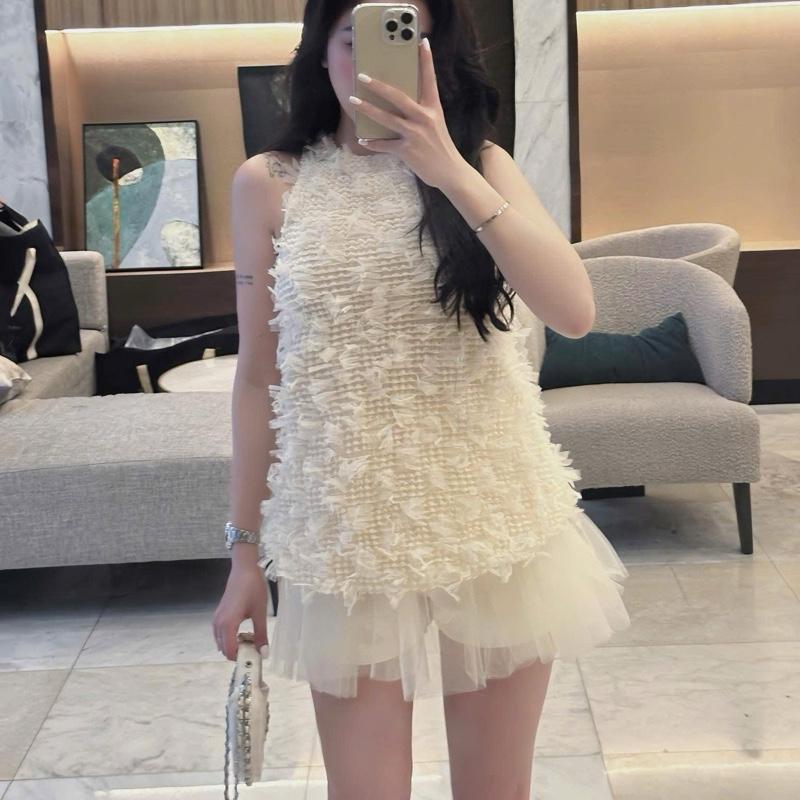 Set trắng kem áo ren chun sát nách mix chân váy 2 lớp lưới 0