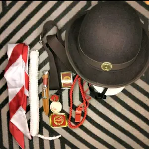 set atribut Pramuka anak SD SMP SMA - topi,kacu,tanda pengenal,dan lain-lain - fashion