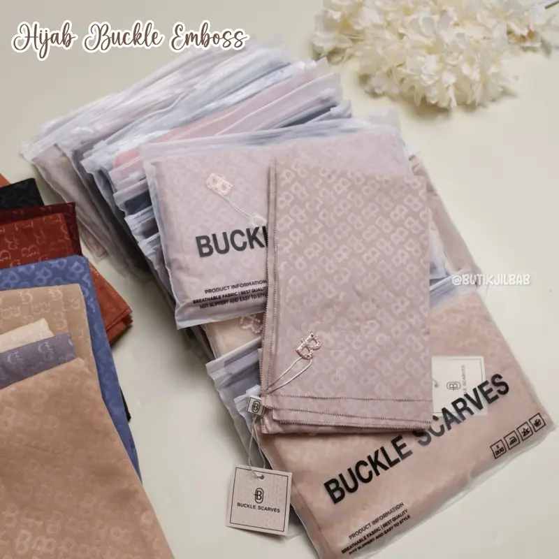 HIJAB BUCKLE EMBOSS | PACKING WITH POUCH | HIJAB WITH METAL LOGO | HIJAB VOAL EMBOSS 0
