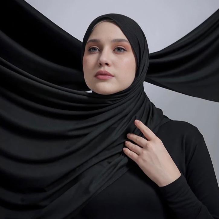 RAJA BERGO-PASHMINA KAOS/PASHMINA KAOS RAYON SUPER/PHASMINA OMAN(TURKEY SHAWL) Kerudung Muslim Panjang Jilbab Hitam Basic 2
