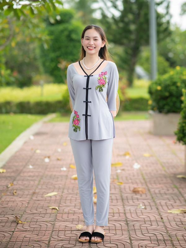 Bộ Đồ Lam Đi Chùa Áo Cổ Tim Chất Lụa Mềm Mịn Thêu Hoa Sen Có Nút Vải Cài Áo Quần Ống Nhỏ Đồ Bộ Đi Lễ
